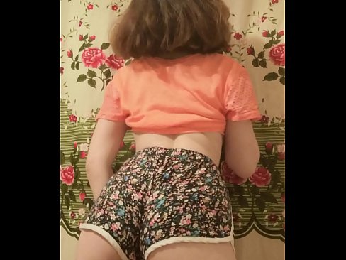❤️ Leanbh óg sexy ag baint dá shorts ar cheamara ☑  Porn  linn ❌️